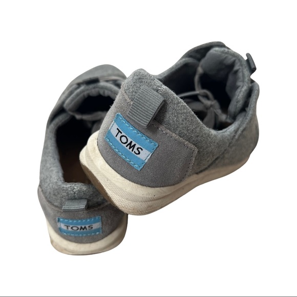 Toms - Picture 3 of 3